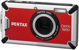 Компактная камера Pentax Optio W80 хорошо защищена от ударов и воды